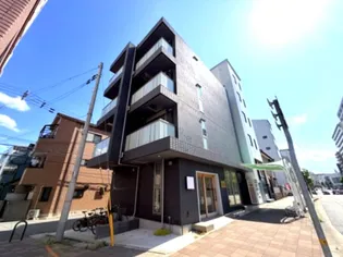 ホワイトハウス水道筋【4階】の外観