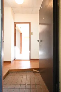 サンハイツ(宮里町)【2階】の玄関