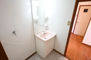 サンハイツ(宮里町)【2階】の内装