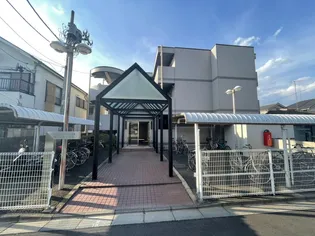 ト-ンクラスタ-学園【1階】の外観