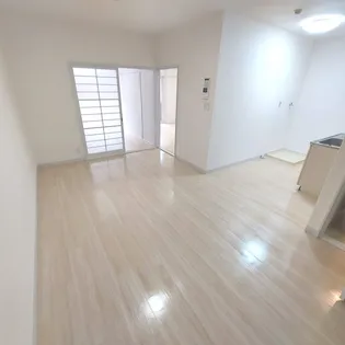 ハイツグロリア【1階】の居間