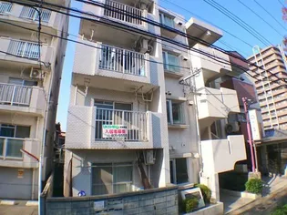 シャトレ東新町【1階】の外観