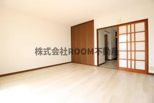 ガーデンHD【2階】の居間