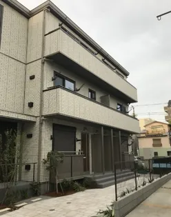 Granpa【1階】の外観