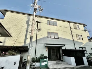 第三村西マンション【1階】の外観