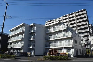 コリーヌマンション【3階】の外観