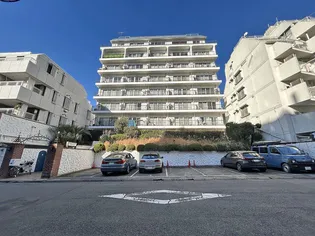 秀和神宮レジデンンス【6階】の外観