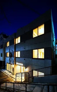 東京都新宿区住吉町【マンション】の外観