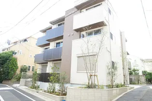 lynn【3階】の外観