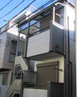 エムフラッツ【2階】の外観