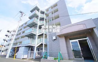 グランドール井上【4階】の外観