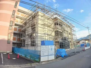 ヴィーエ【3階】の外観