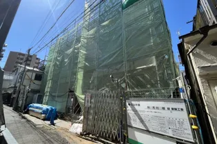 東京都新宿区大京町【アパート】の外観