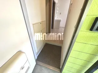 ハイツグリーンビュー【2階】の玄関