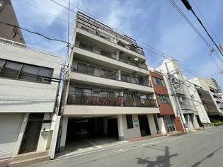 北東マンション【4階】の外観