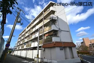 シャトルヨネ【5階】の外観