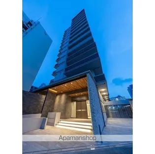 東京都新宿区西新宿8【マンション】の外観