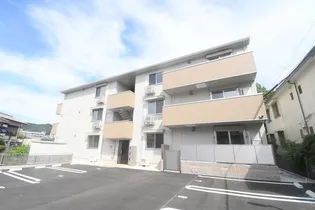 CLAIRE COURTの画像