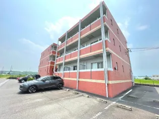 カーサ・プルチーノ【3階】の外観