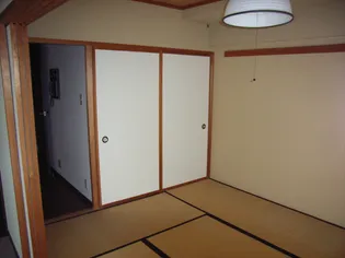 ライオンズマンション金沢香林坊【5階】の居間