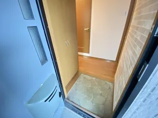 グランコスモ竹内【3階】の玄関