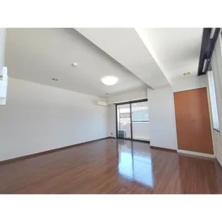 ヴィラサンライズ武蔵【2階】の居間