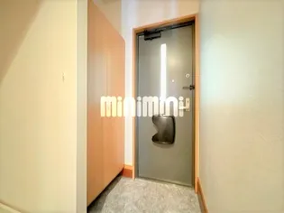 Ma cherie(マシェリー) C【1階】の玄関