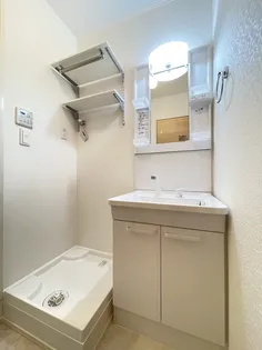 ウィステリア鶴ヶ峰【2階】の内装