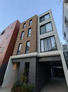 東京都新宿区市谷台町【マンション】の外観