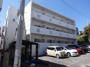 沖縄県那覇市樋川1【アパート】の外観