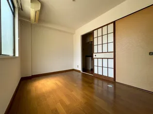 信光ビル【1階】の外観