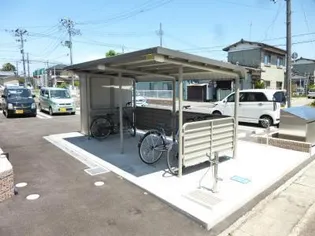 エアリー・ガーデンA・B【1階】の外観