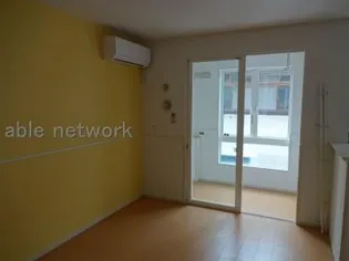 エアリー・ガーデンA・B【1階】の居間