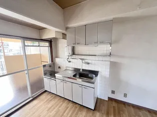 飯山マンション【3階】のキッチン