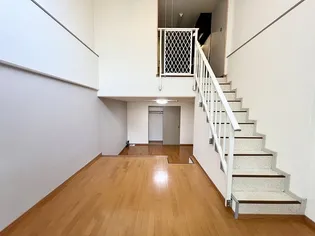 ありえす上立田の居間