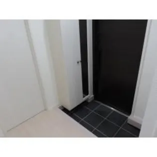 クロスロード学芸大学【1階】の玄関