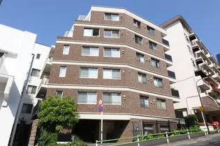 東京都港区赤坂6【マンション】の外観