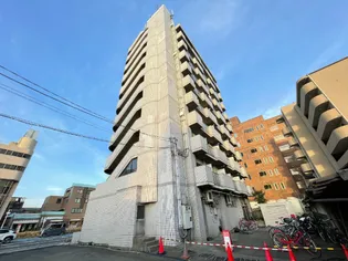 ベルメゾン本田【4階】の外観