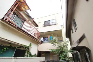 鈴木マンション【1階】の外観