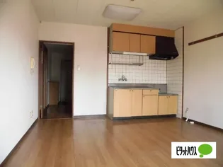 リバティヒル大和【1階】の居間