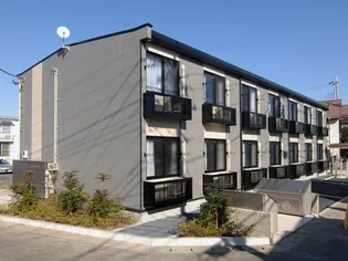 レオパレスグリーントロア【1階】の外観