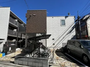 クレイノスヨン【1階】の外観