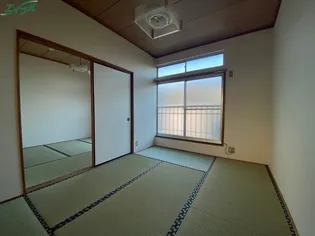 NSプレイス【2階】の内装