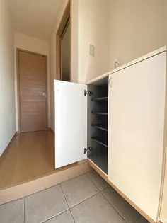 プラムの玄関