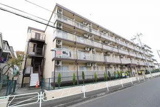 サングリーン南大沢【1階】の外観