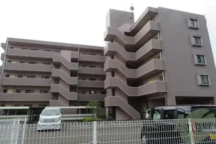 アイーラ渡辺【1階】の外観