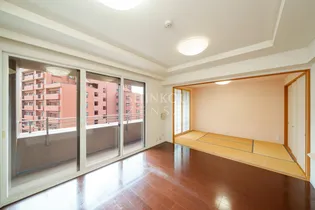 サーパス千秋矢留【7階】の居間