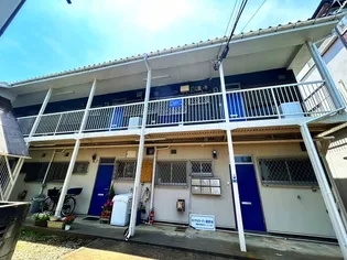 ロイヤルガーデン根岸台【1階】の外観