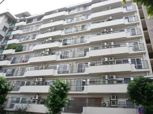 プラザ新大阪【9階】の外観