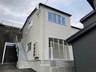 カーサブライト西秦泉寺【1階】の外観